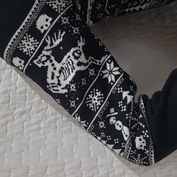 Sleigh Me Cardigan - Picture 3 of 7